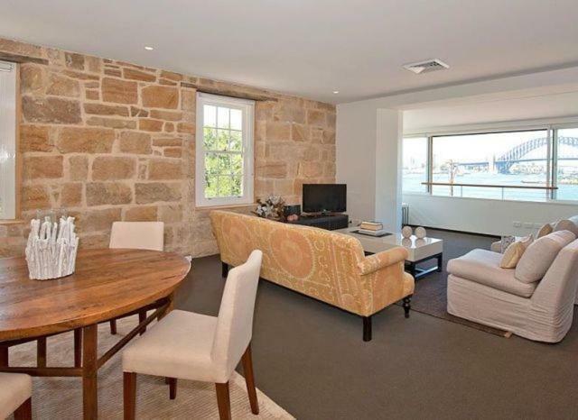 Balmain Wharf Apartment *